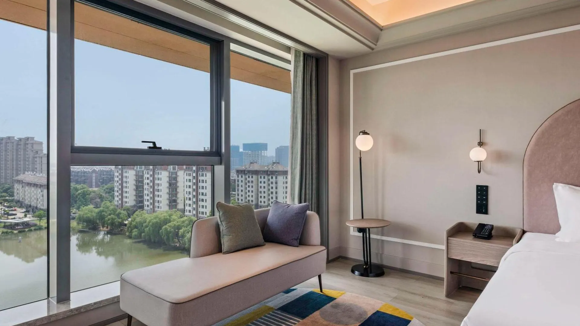 Hotel Mercure Suzhou Hsr New Town
